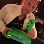Microsoft lança Xbox One S verde, em homenagem a Paul Walker, de ‘Velozes e Furiosos’