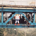 Konami comemora vendas de Super Bomberman R com salto de Bungee Jump Super Bomberman R