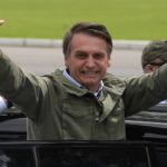 Presidente Jair Bolsonaro posta vídeo se divertindo jogando PlayStation VR Jair Bolsonaro, Presidente, Jair, Bolsonaro, PlayStation VR, Sony, Farpoint