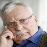 Lauren Hissrich entrevista Andrzej Sapkowski, autor dos livros The Witcher The Witcher, Lauren Hissrich, Andrzej Sapkowski